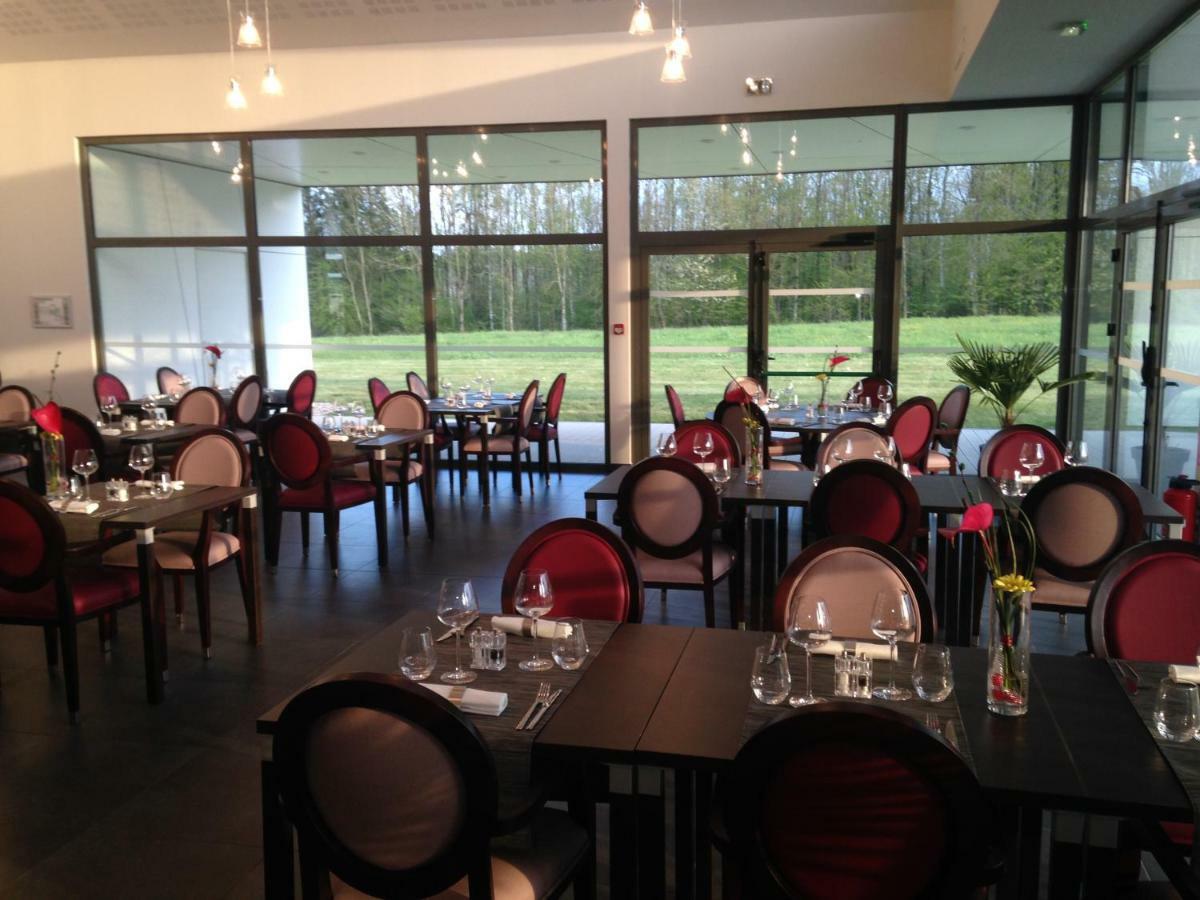 Hotel - Restaurant La Claire Foret Morhange المظهر الخارجي الصورة