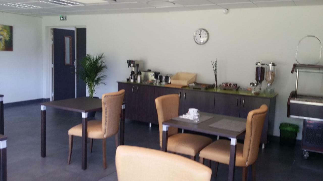 Hotel - Restaurant La Claire Foret Morhange المظهر الخارجي الصورة