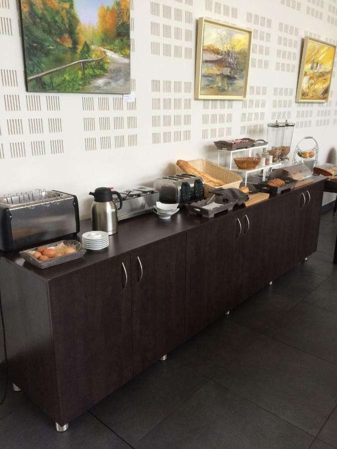 Hotel - Restaurant La Claire Foret Morhange المظهر الخارجي الصورة